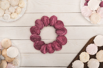 circle of berry marshmallows