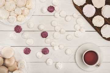 white and berry marshmallows with tea