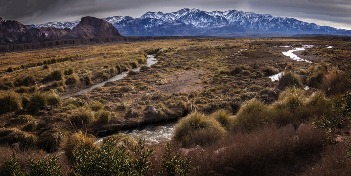 Cordillera y r&iacute;o Uspallata