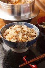 鶏ごぼうの炊き込みご飯