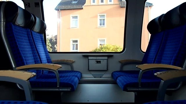 Blick aus dem Zugfenster w&auml;hren der Fahrt