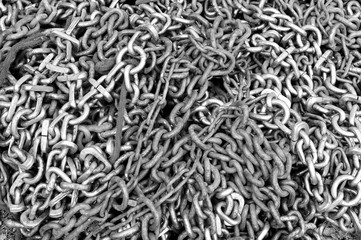 Tangled chains. Chained