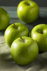 Raw Green Organic Granny Smith Apples