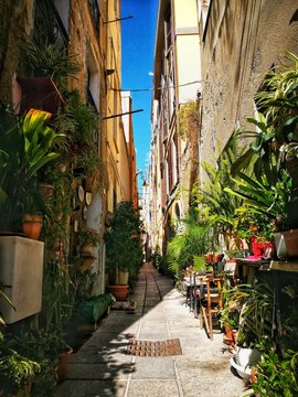Via stretta