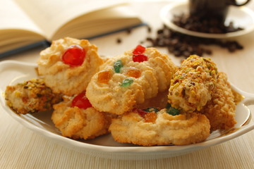 BISCOTTI NEL VASSOIO VINTAGE