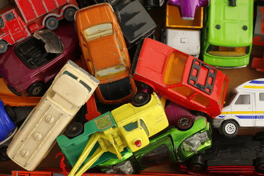 Sammlung bespielter Modellautos