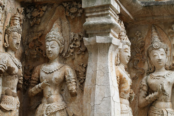 400 years old ruined ancient standing and praying of male angel statue at Chiangmai, Thailand, buddha statue without some of body part, historical decorated wall temple, backgrounds, wallpaper