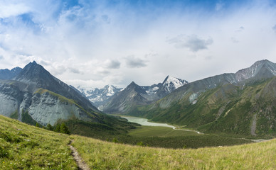 Mountain lake Kucherlinskoe from above, Altay, Russia