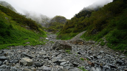 槍ヶ岳登山、南岳新道と旧道の分岐付近