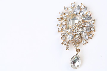 diamond on flower gold brooch