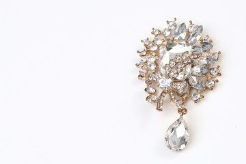 diamond on flower gold brooch