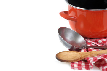 Ustensiles de cuisine sur fond blanc