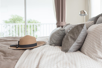 contemporary style bedroom with earth tone color