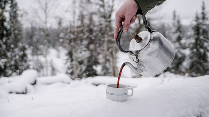 Kaffee im Schnee