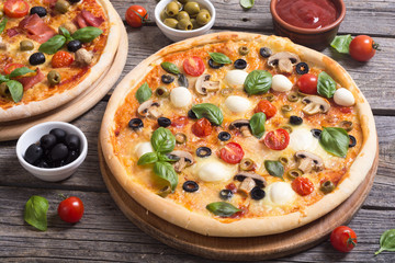 Italian pizza with mozzarella