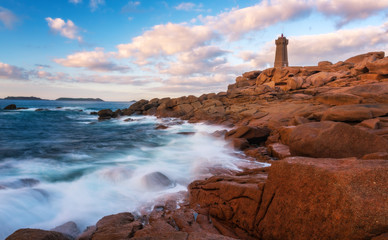 Waves at Phare de Men Ruz