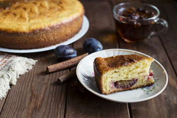 Hot tea, pie, fruit and spices