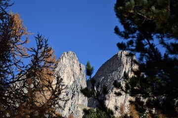 Attraverso
