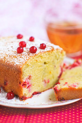 Cake with berries
