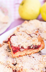 Crumbly pie