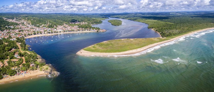 Vista a&eacute;rea de Itacar&eacute;, Bahia, Brasil