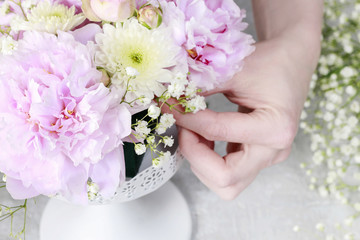 How to make wedding floral arrangement