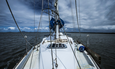 Fototapeta premium Sailing on the ocean