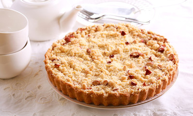 Nuts crumble topping cake, served