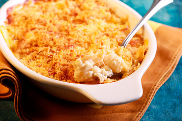 Cauliflower creamy gratin in a tin