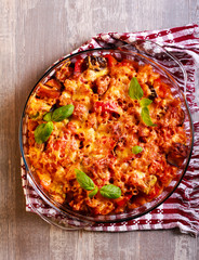 Veggie pasta bake in a tin,