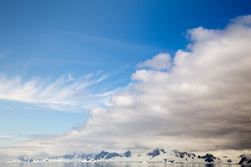 Bad weather moves in to the Antarctic Peninsula