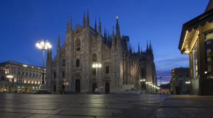 Fototapeta na wymiar Milano il Duomo