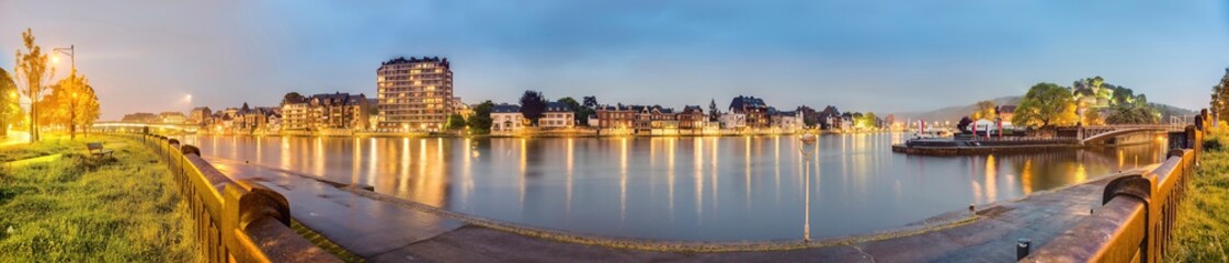 Fototapeta na wymiar Meuse River in Namur, Belgium