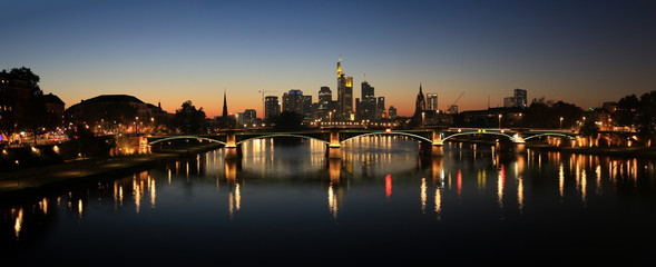 Fototapeta na wymiar Skyline Panorama Frankfurt am Main, Deutschland