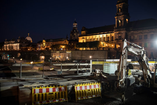 Nachtbaustelle Dresden Augustusbr&uuml;cke
