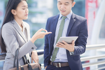 Young Businesspeople Corporate Colleagues Talking Concept.