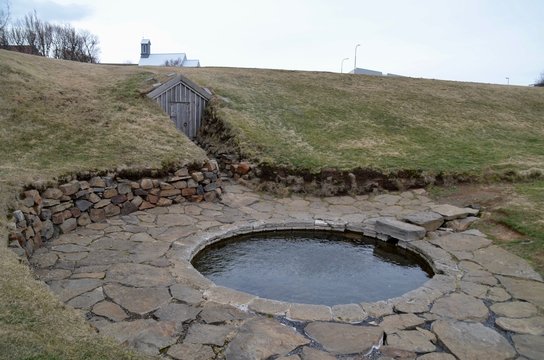 アイスランド　レイクホルト　フロインフォッサル　バルナフォス　スノッリ　教会  iceland reykholt hraunfossar barnafoss church