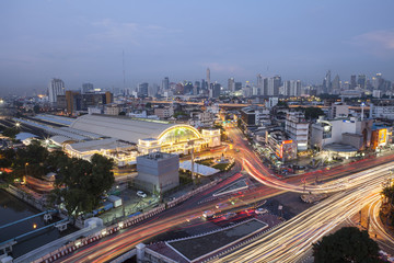 Fototapeta na wymiar Top view of Blur light traffic at Hua Lamphong Station public landmark 