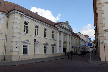Fototapeta na wymiar View in the old district of Vilnius.
