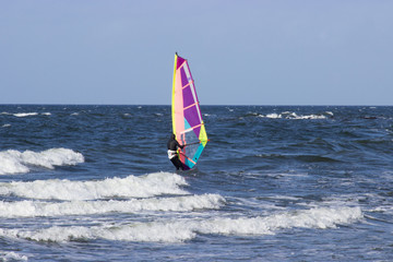 surfer windsurfer an der ostsee