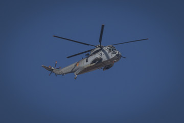 Fototapeta na wymiar Helicóptero Sikorsky - Armada española