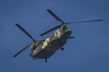 Fototapeta na wymiar Helicóptero Chinook