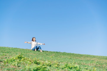 女性・青空