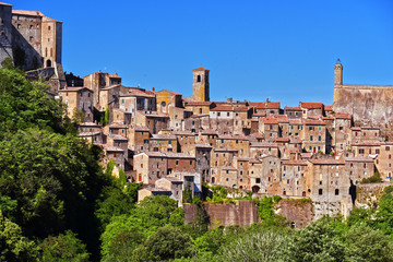 Fototapeta na wymiar City of Sorano in the province of Grosseto in Tuscany, Italy