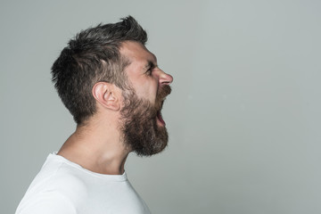 Obraz premium man with long beard on angry face