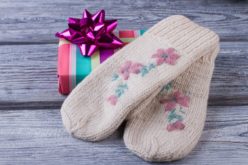 Handmade gloves and gift box