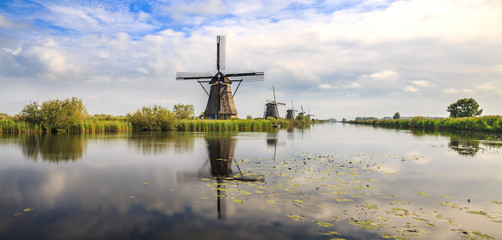 Obraz premium Traditional Dutch Windmills Kinderdijk World Unesco heritage Panorama