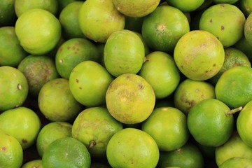 Fresh lemon for cooking in the market