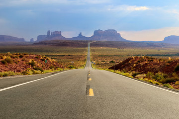Famous Monument Valley viewpoint (Forrest Gump Point) at US Highway 163