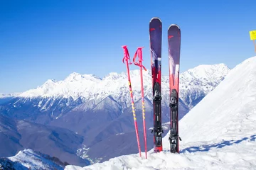 Abwaschbare Fototapete alpines Skigebiet © yanlev